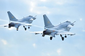 JiuyouAPP下载-中国足球联赛试行赛事周边运营智慧售卖模式，足球联赛平台正规吗