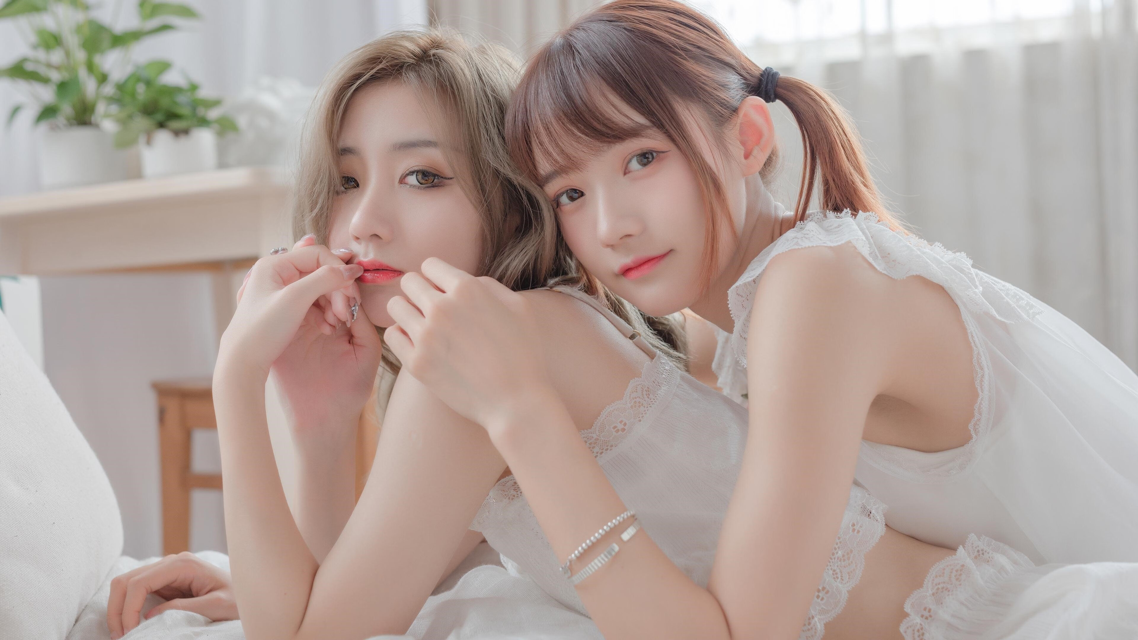 滑雪公开赛速度赛道项目竞争激烈,滑雪比赛赛道