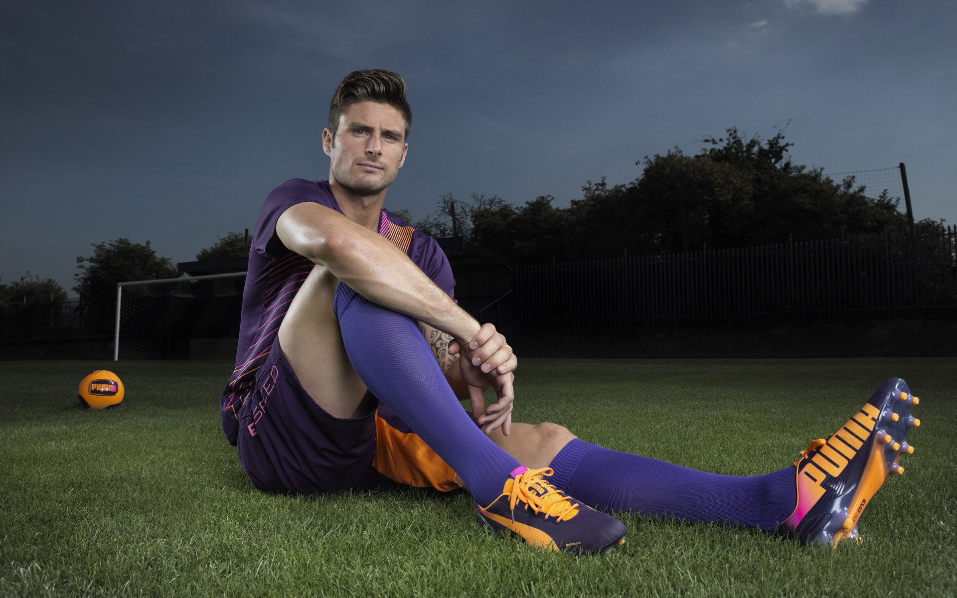 观众自发组织看球团体增强城市间体育文化联结